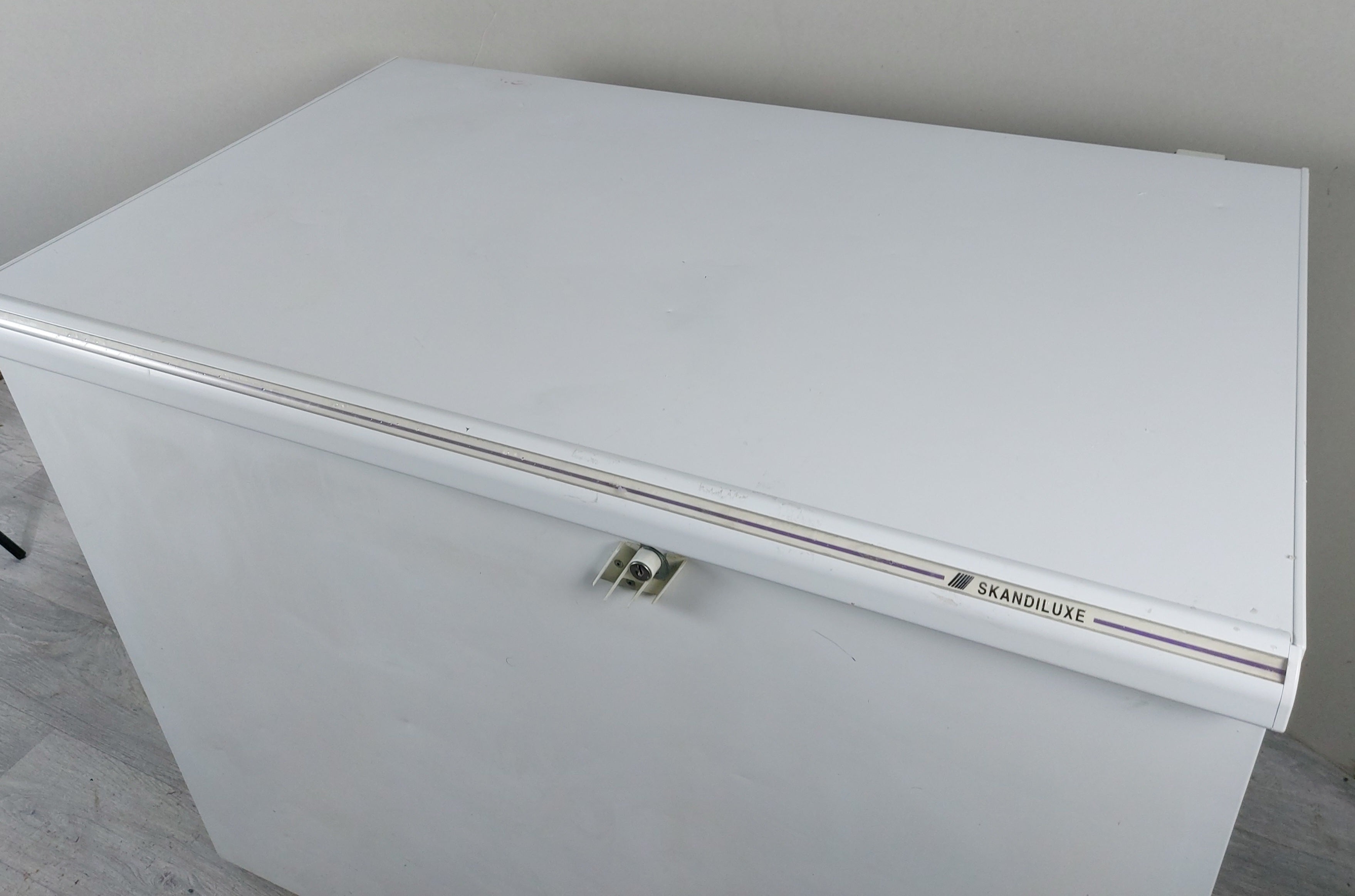 290 Litre Chest Freezer - White