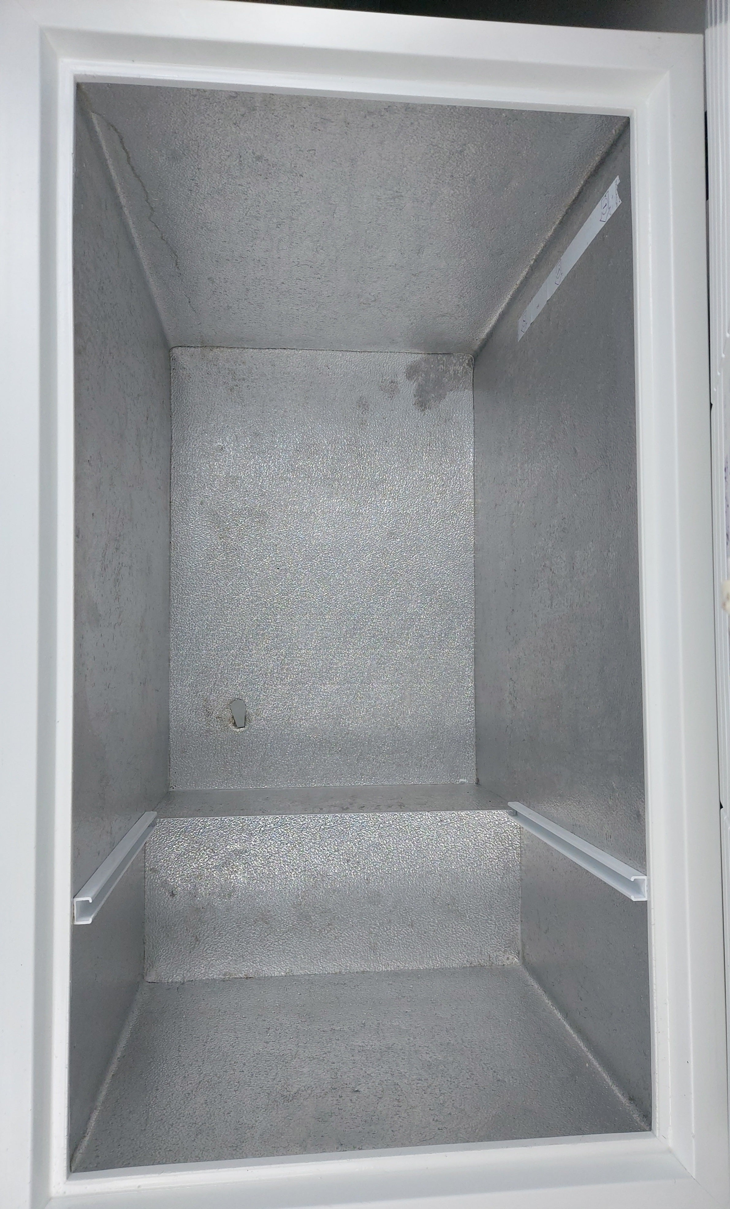 290 Litre Chest Freezer - White
